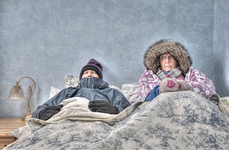 Seniors - Old-people-feel-the-cold