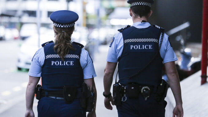 COM - police re Otaki arrest