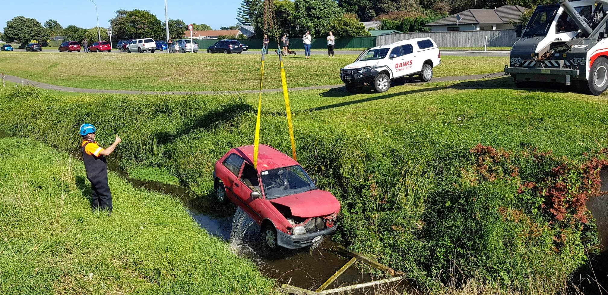 Car takes dive into Kapiti stream KC News News from the Kāpiti Coast