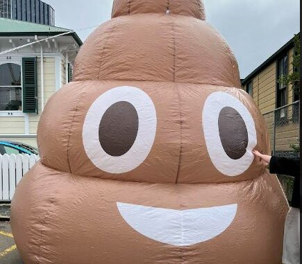 Poo-nelope