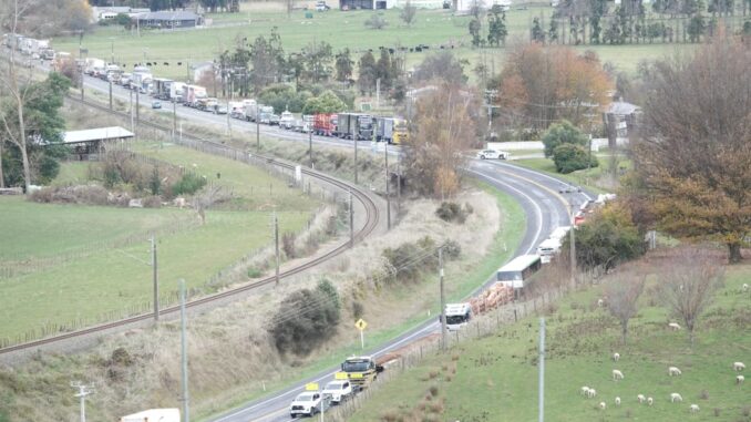 TRANSPORT - Whanhanui 4K6SM0O_Taihape_crash_JPG