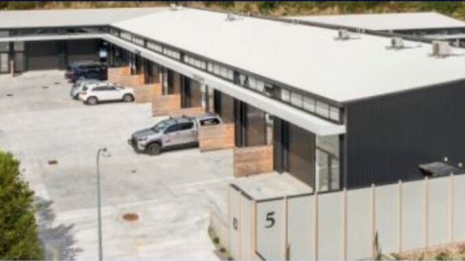 AD - Colliers for top pic