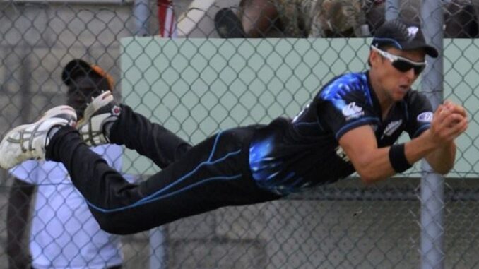 Transport - Trent Boult catch nz v eng